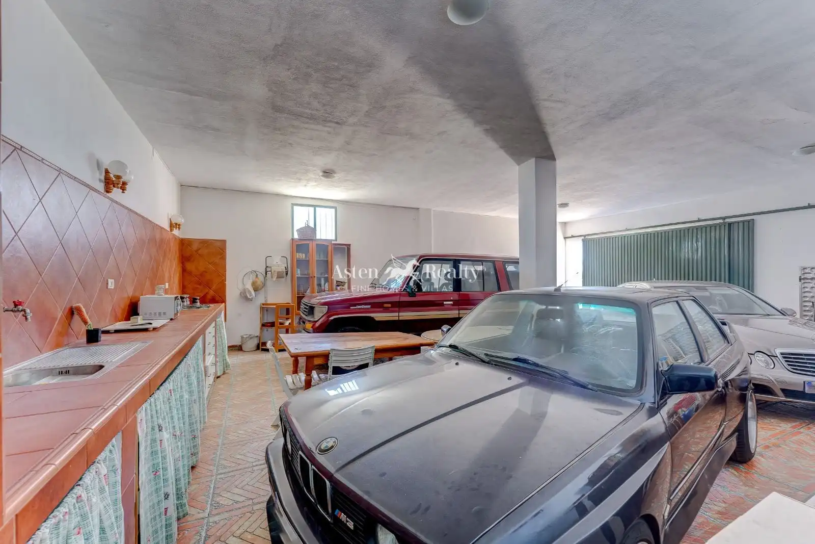 Aparcament de Casa o xalet en venda en Adeje amb Terrassa, Traster i Moblat