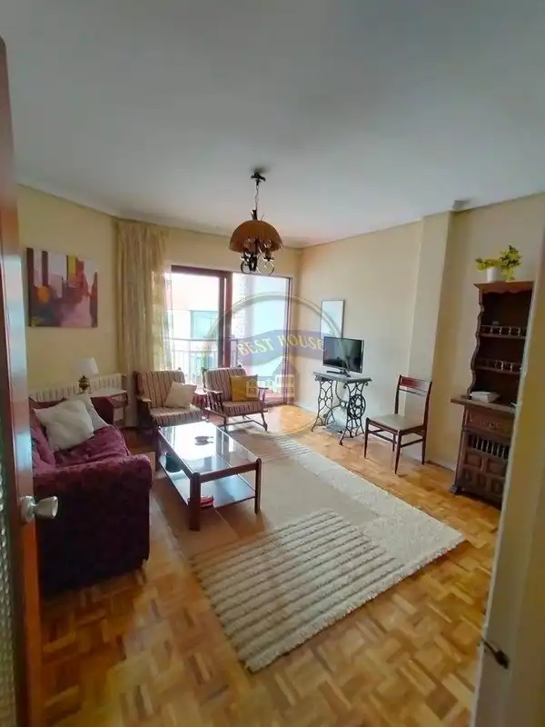 Living room of Flat for rent in Vigo   with Heating, Parquet flooring and Terrace