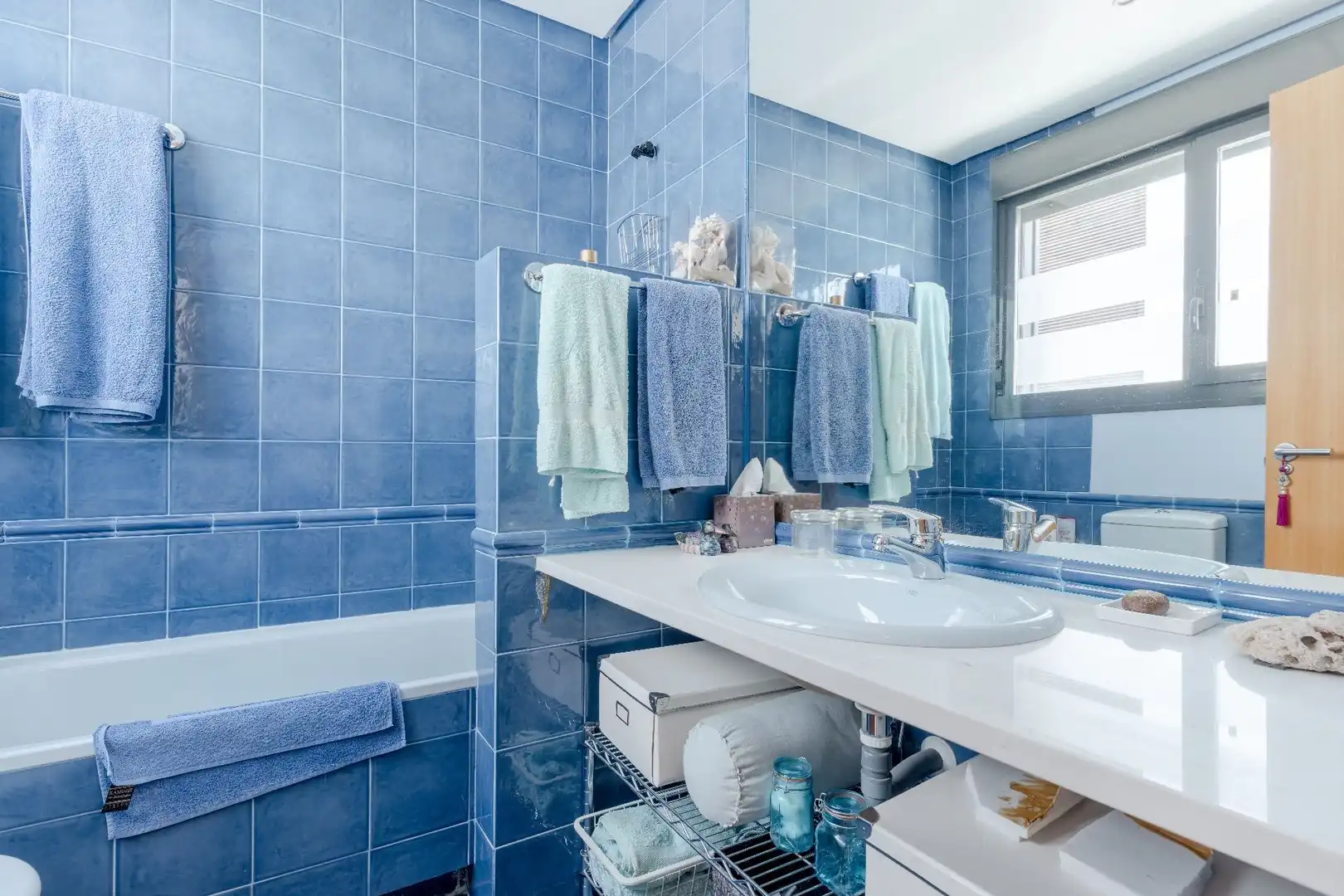 Bathroom of Houses for sale in Madrid  with Air Conditioner, Heating and Private garden