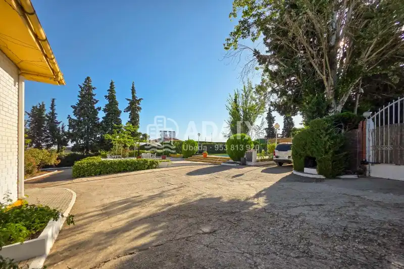 Finca rústica en venta en Úbeda con Terraza, Trastero y Balcón