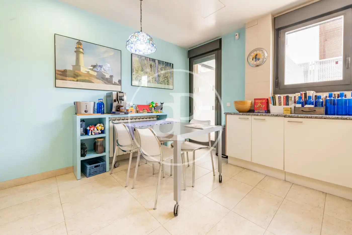 Cocina de Casa adosada en venta en Madrid con Aire acondicionado, Calefacción y Jardín privado