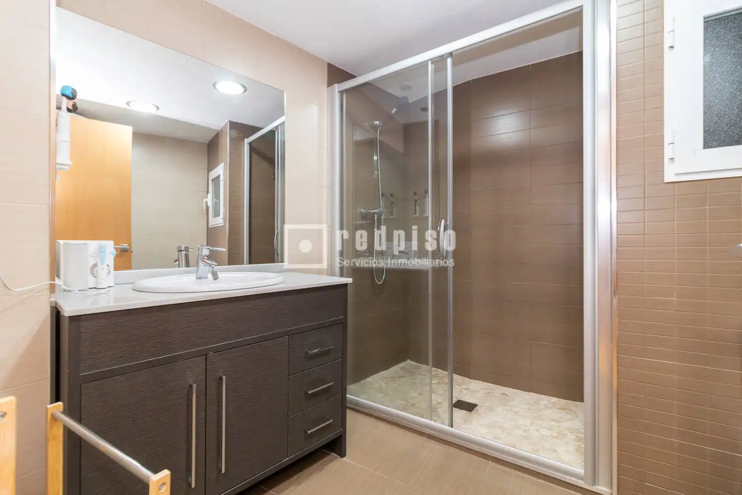 Baño de Piso en venta en Valencia con Aire acondicionado