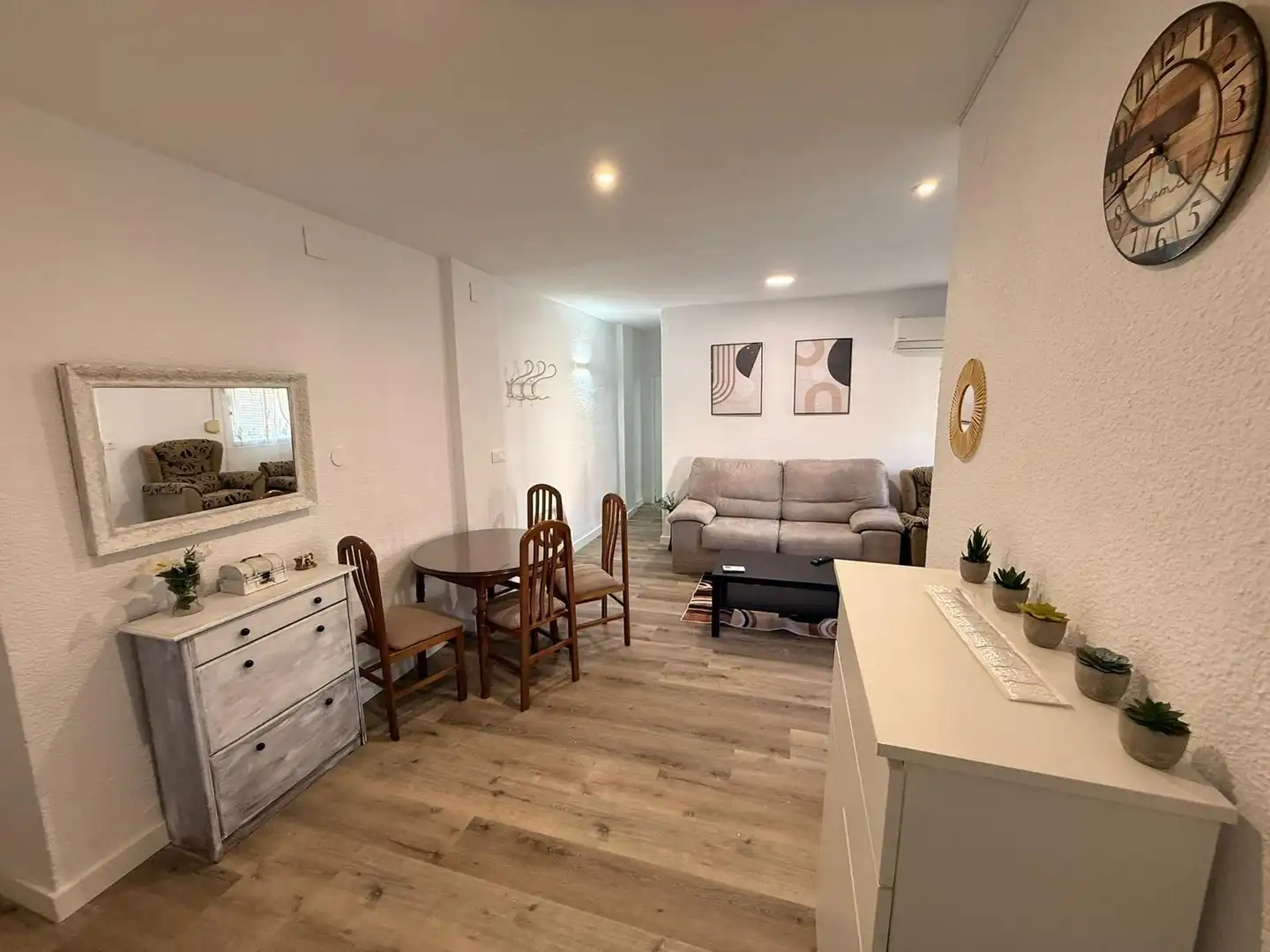 Sala de estar de Piso de alquiler en Córdoba con Aire acondicionado, Terraza y Amueblado