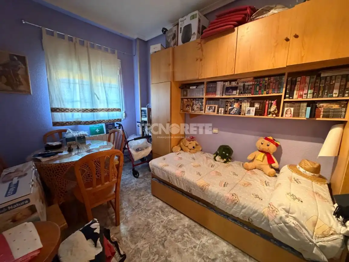 Casa aparellada amb terrassa en venda a C. la Virgen, imagen 17