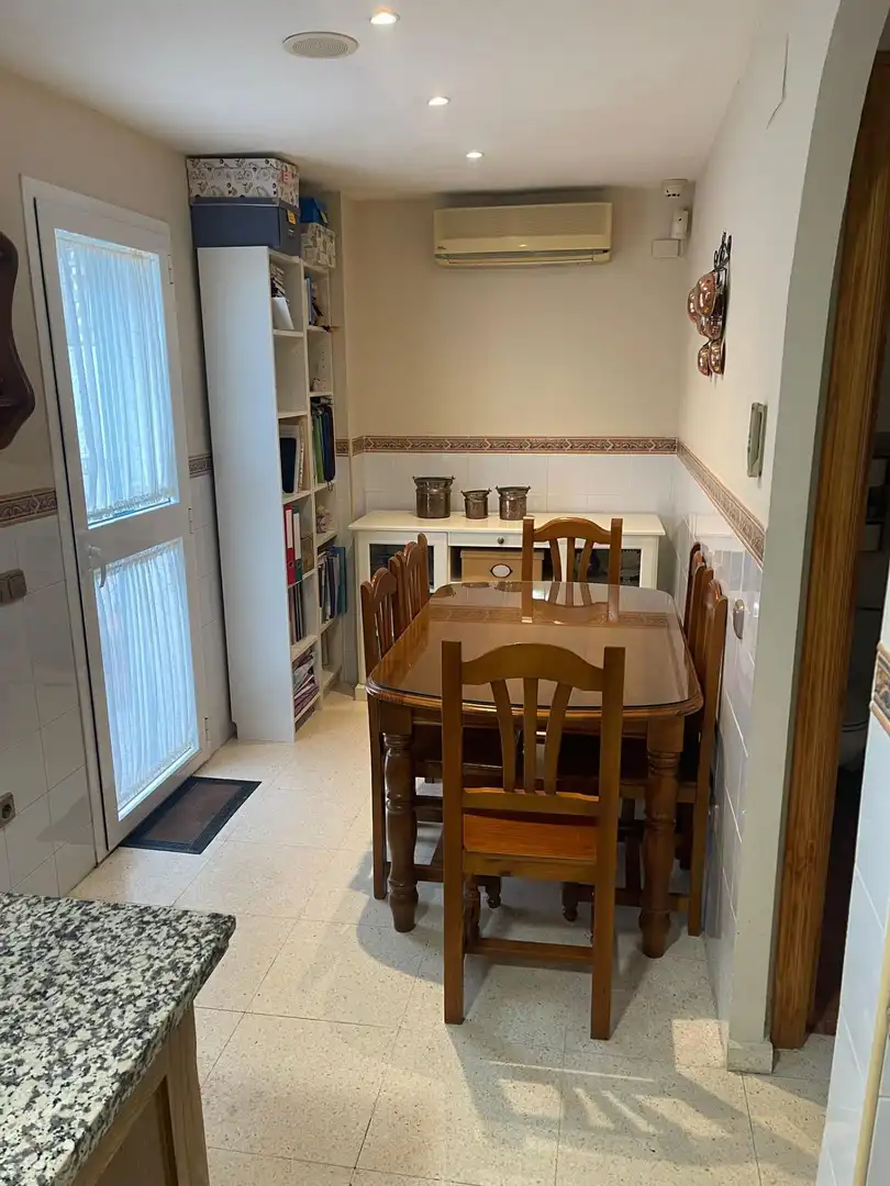 Comedor de Casa adosada en venta en La Línea de la Concepción con Piscina comunitaria