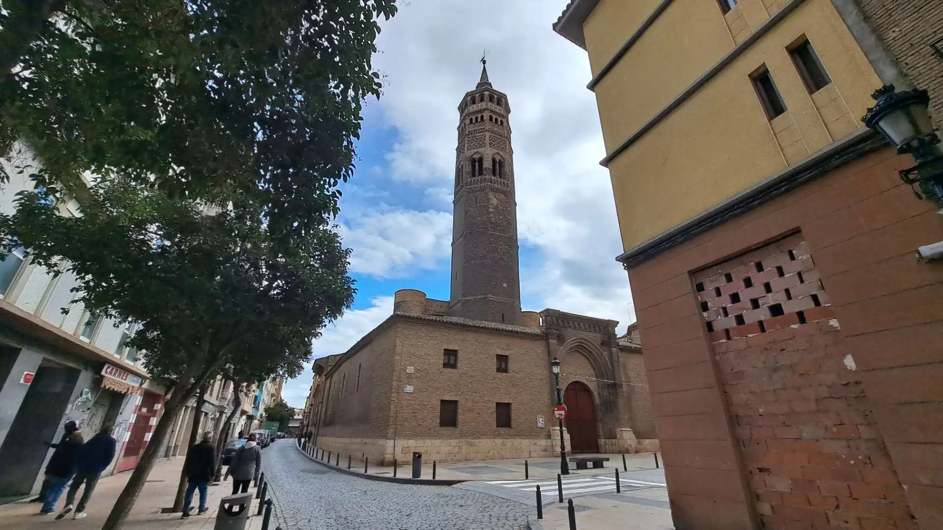 Exterior view of Flat for sale in Zaragoza  with Heating