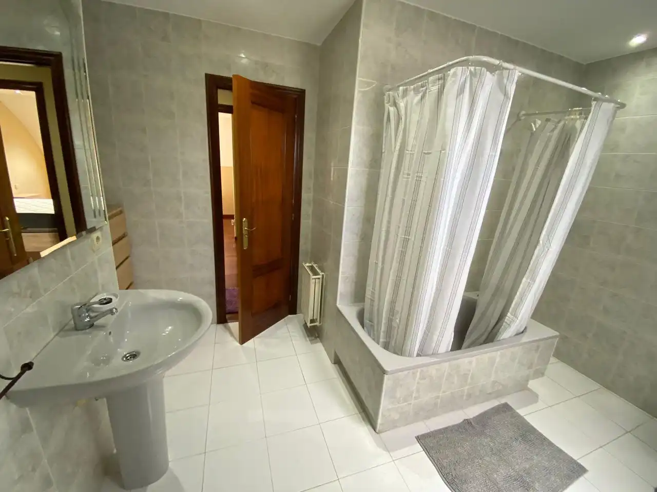 Maisonette zur Miete in Calle Jose Maria Vega, Cotolino