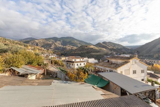 Edificio en Venta en Calle Tejares, 20 en Monachil pueblo