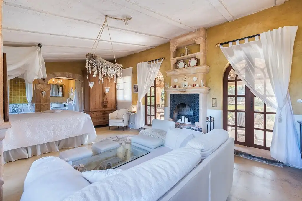 Sala de estar de Finca rústica en venta en Santanyí con Calefacción, Jardín privado y Terraza