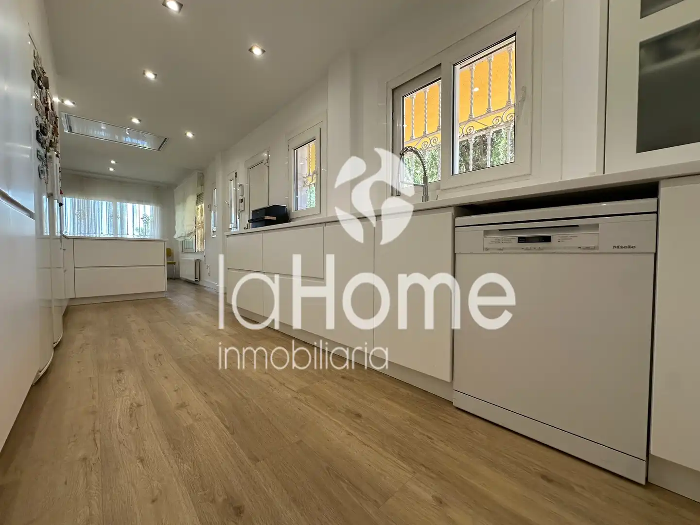 Vista exterior de Casa o chalet en venta en Paterna con Aire acondicionado, Calefacción y Jardín privado