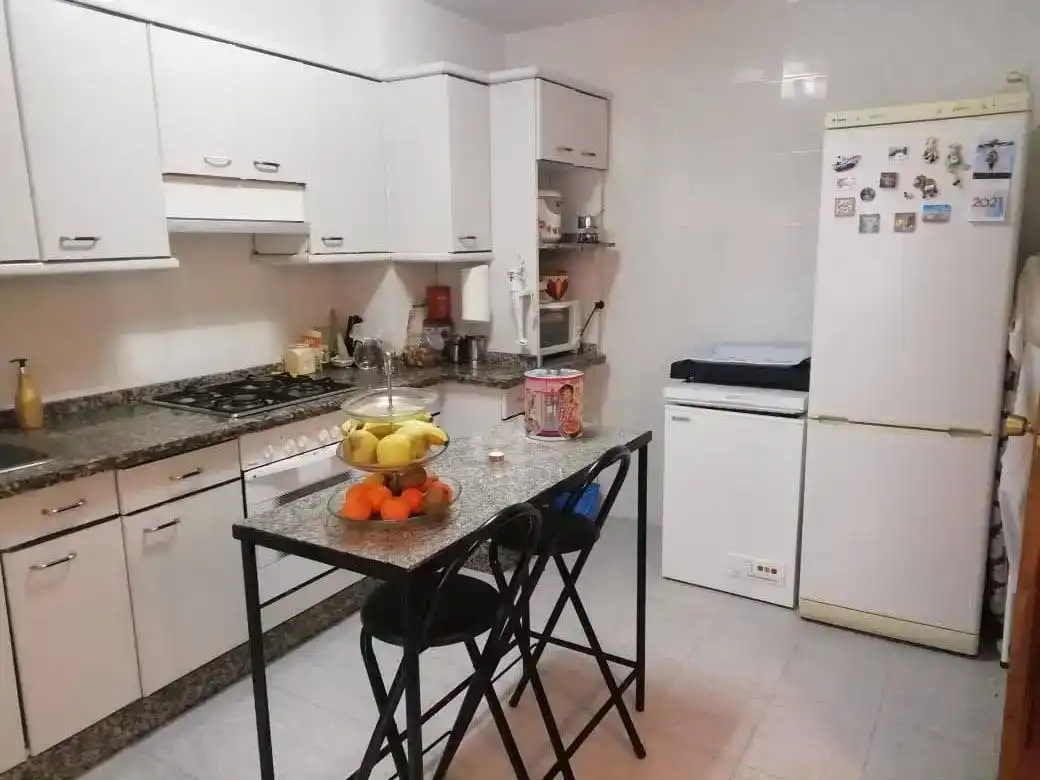 Cuina de Pis en venda en Poio amb Balcó