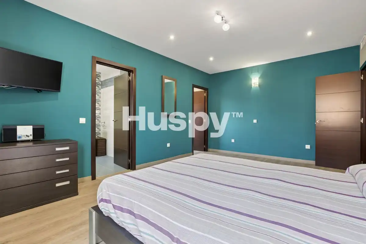Chalet con balcón en venta en Calle Torre del Oro, imagen 18