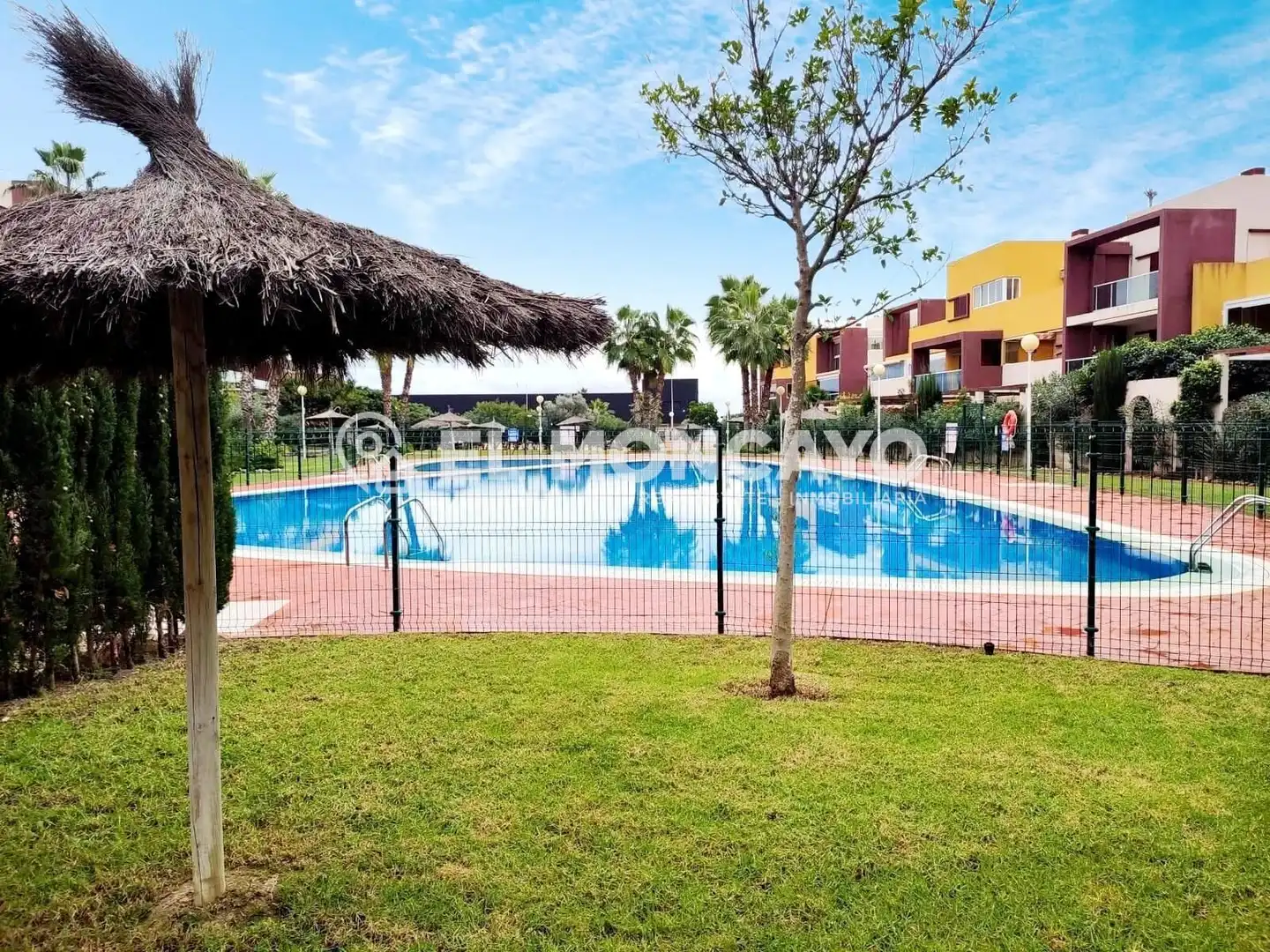 Vista exterior de Apartament en venda en Orihuela amb Aire condicionat, Calefacció i Jardí privat