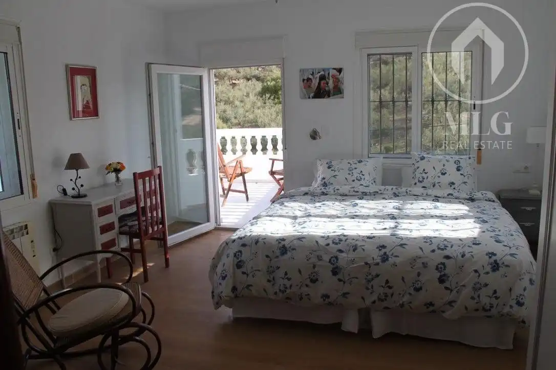 Habitación de Casa o chalet en venta en Alfarnatejo con Calefacción, Terraza y Trastero