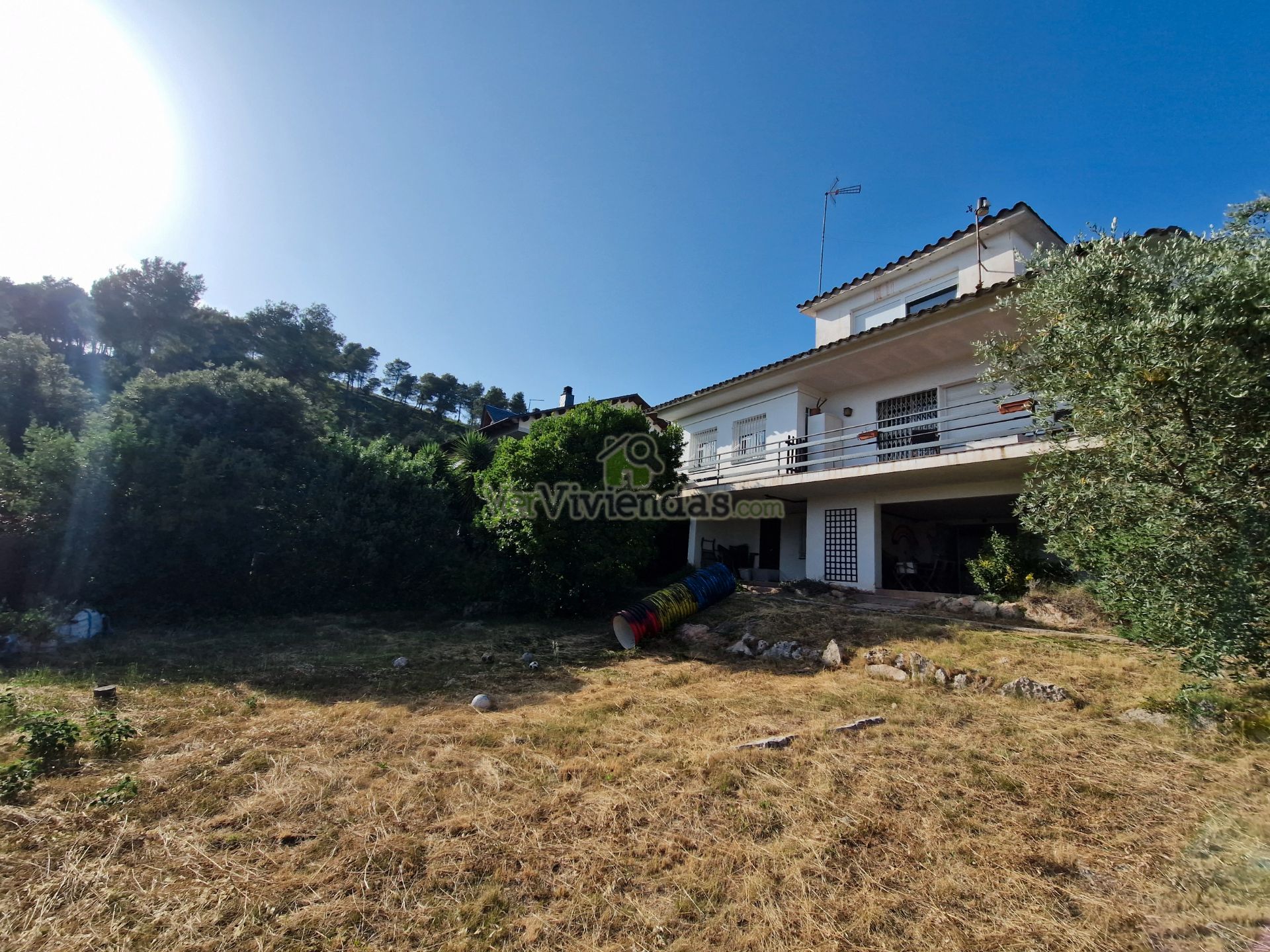 Vista exterior de Casa o xalet en venda en Corbera de Llobregat amb Aire condicionat, Calefacció i Jardí privat
