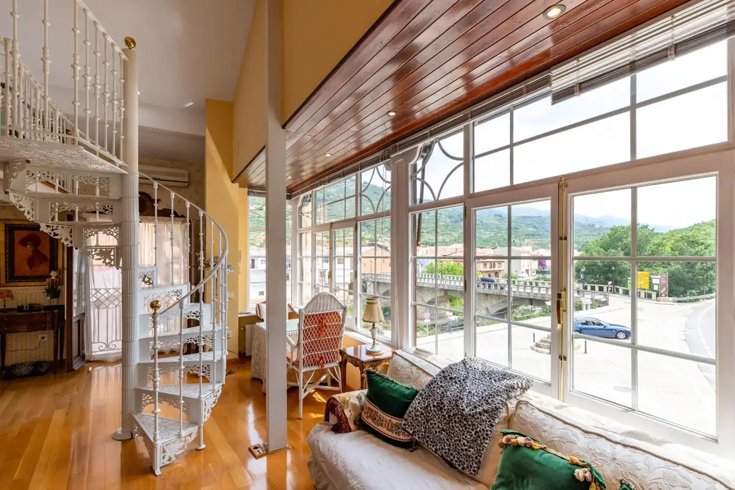Sala d'estar de Casa o xalet en venda en Navaconcejo amb Aire condicionat i Terrassa