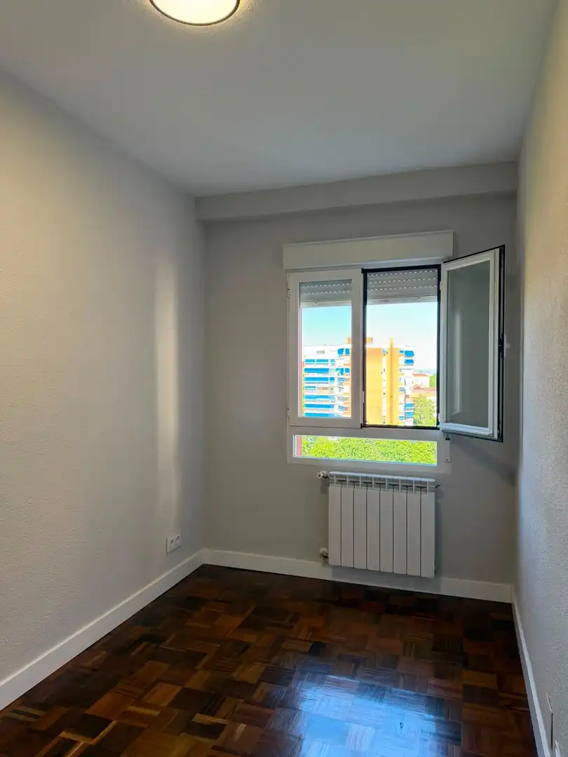 Habitación de Piso de alquiler en Madrid con Calefacción, Parquet y Terraza