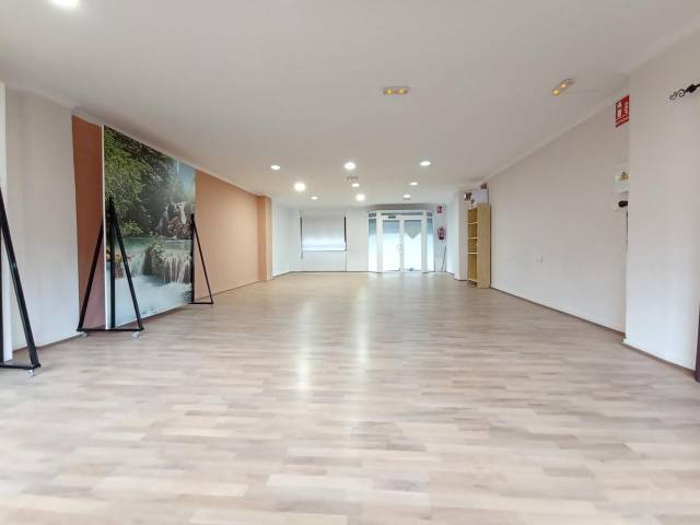 Local comercial en Alquiler en Ibi