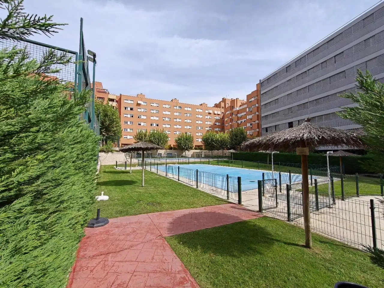 Piscina de Piso en venta en Madrid con Aire acondicionado, Calefacción y Parquet