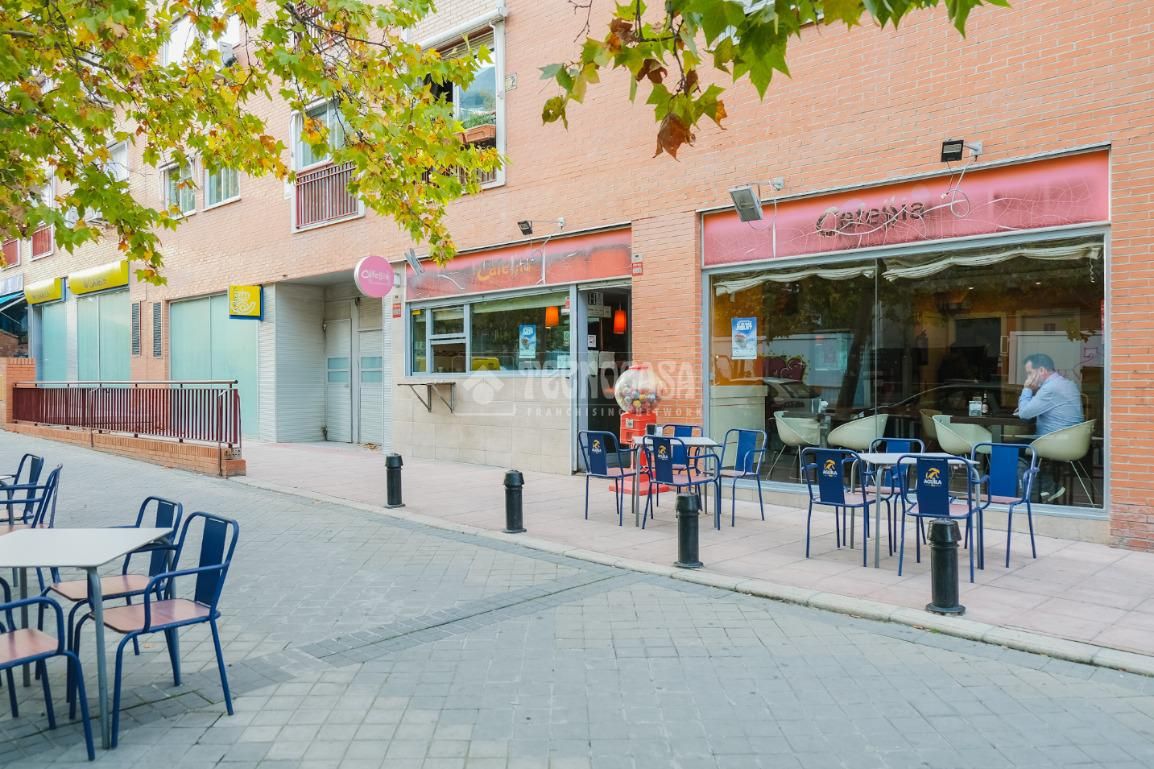 Exterior view of Premises for sale in  Madrid Capital  with Air Conditioner and Terrace