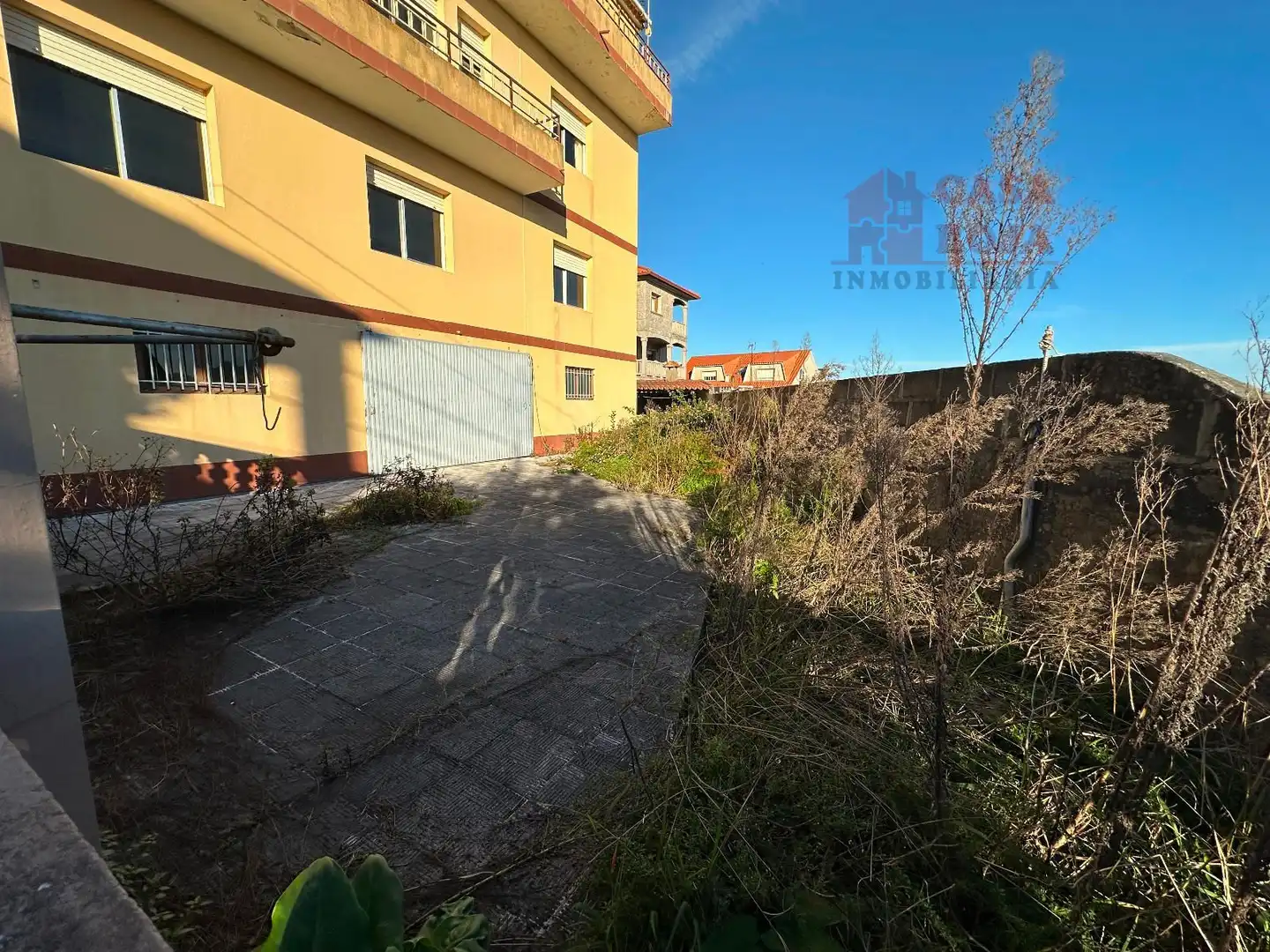 Vista exterior de Casa o xalet en venda en Cangas  amb Calefacció, Terrassa i Traster