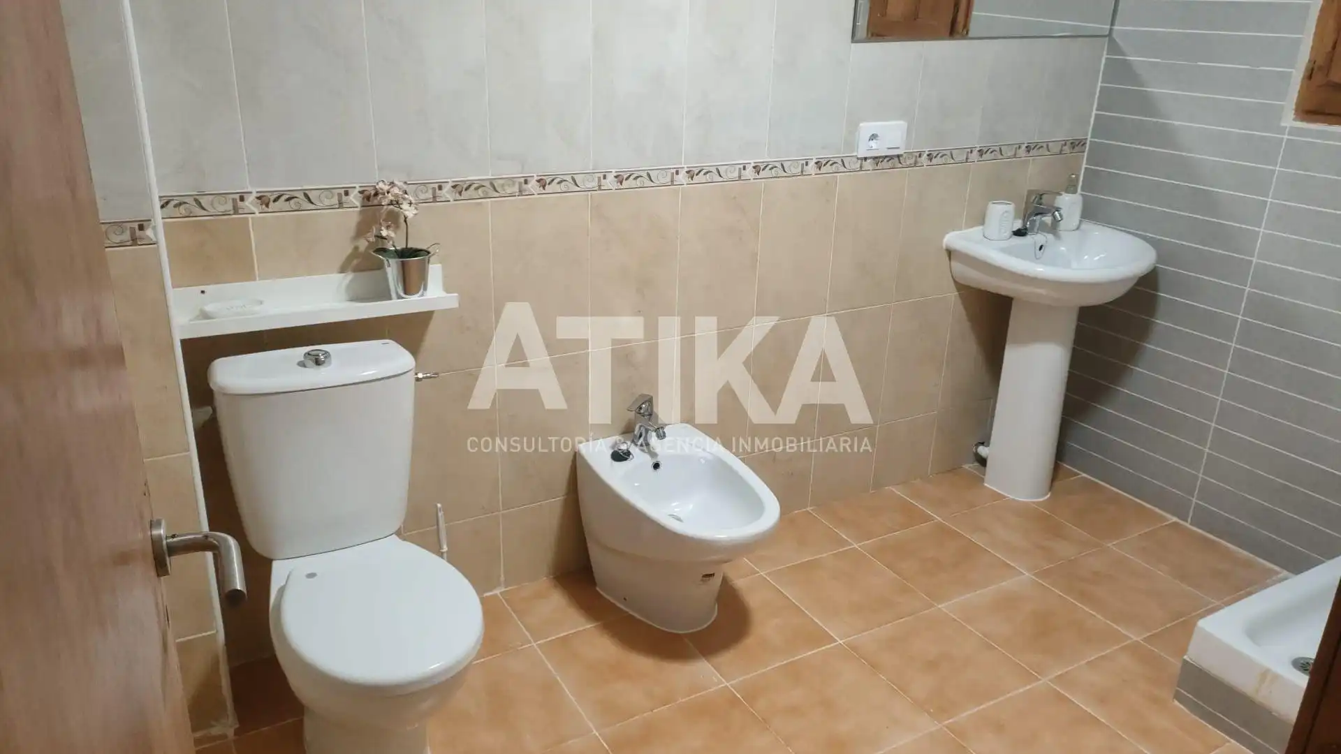 Bany de Casa o xalet en venda en Ontinyent amb Moblat