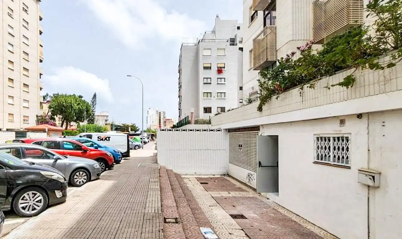 Vista exterior de Local en venta en Gandia con Terraza