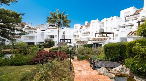 Foto 2 de Apartament en venda a Conjunto White Pearl Beach, Romana Playa, Marbella