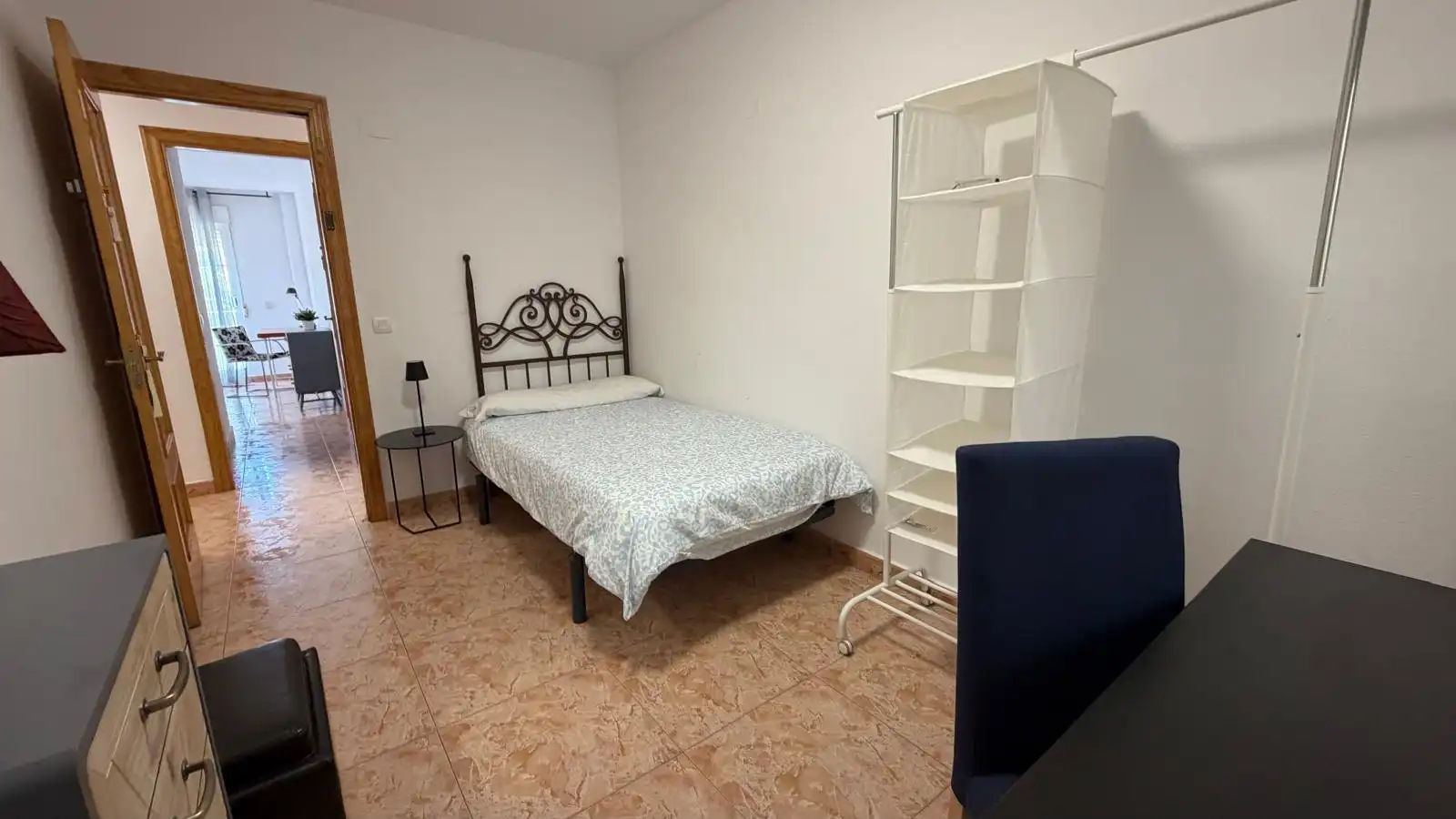 Habitación de Piso para compartir en La Almunia de Doña Godina  con Calefacción, Terraza y Amueblado