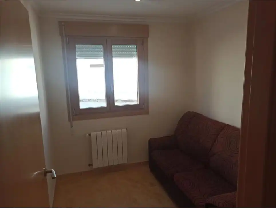 Schlafzimmer von Dachboden zum Verkauf in Benigànim mit Klimaanlage, Heizung und Terrasse