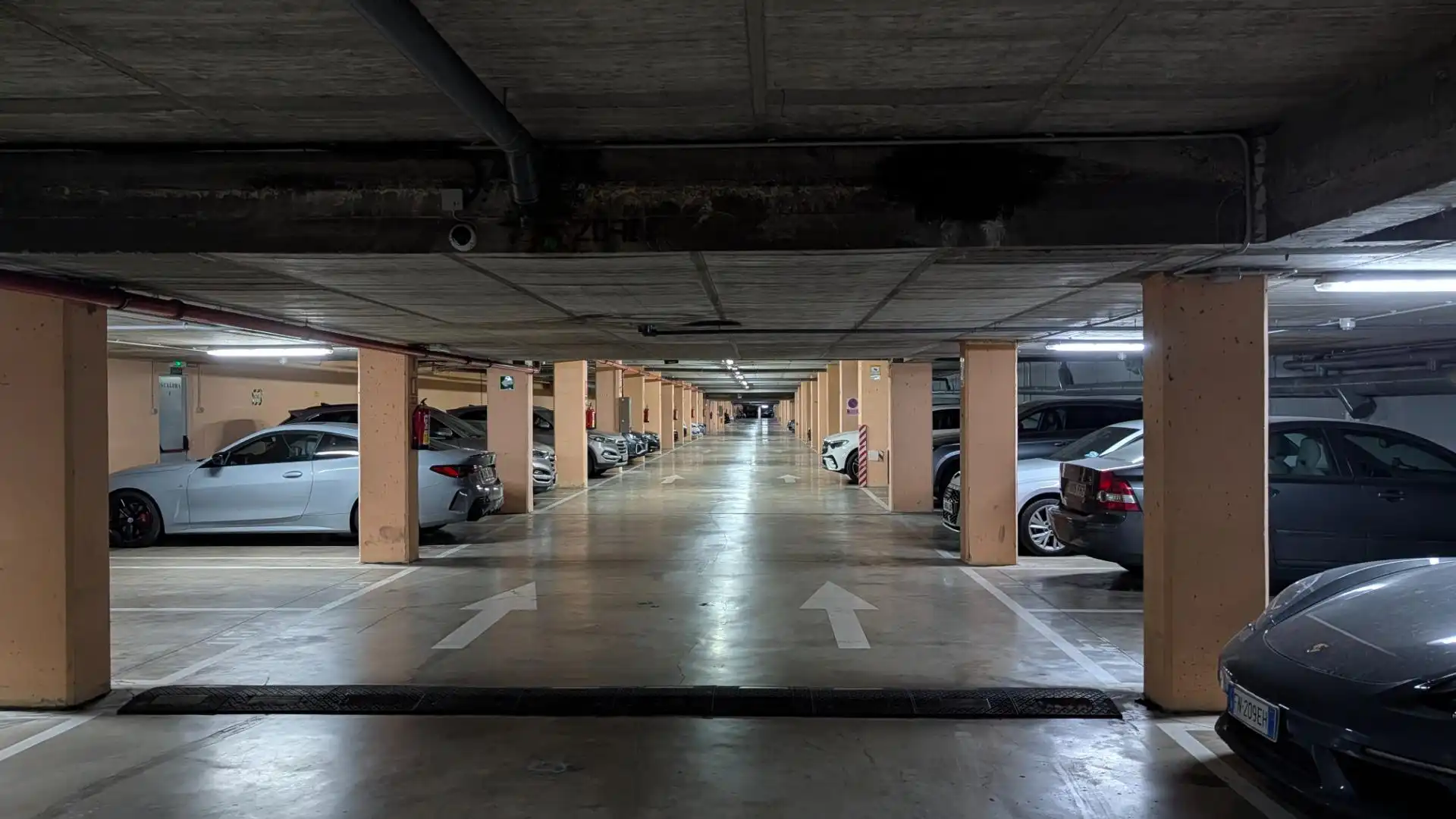 Parkplatz von Loft zur Miete in Valencia mit Klimaanlage, Heizung und Möbliert