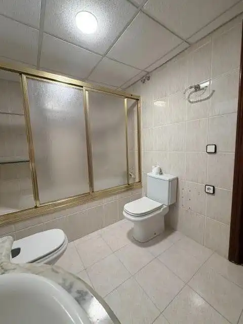 Badezimmer von Wohnung zum Verkauf in Badajoz