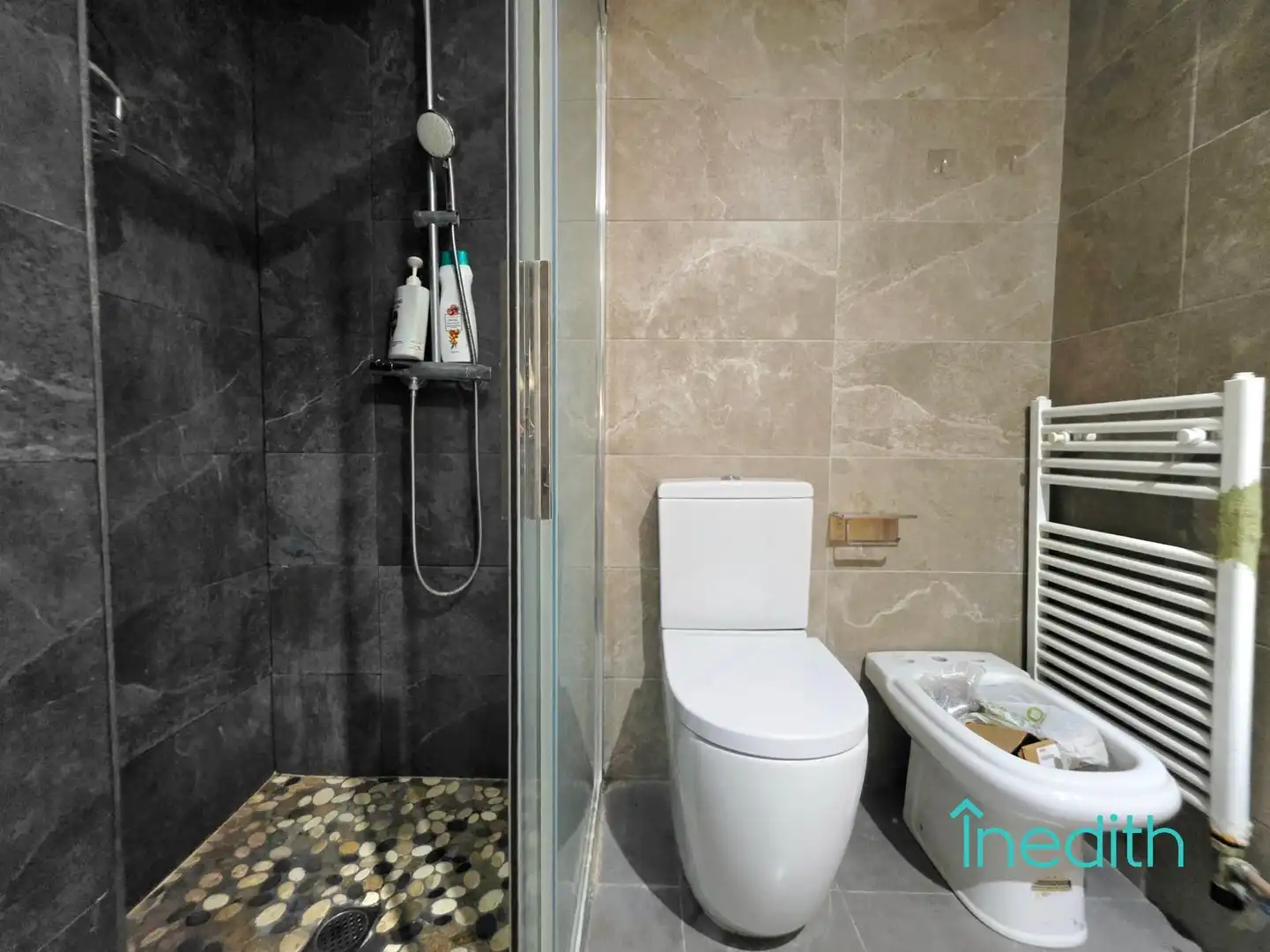 Baño de Piso en venta en Viladecans con Aire acondicionado, Calefacción y Terraza