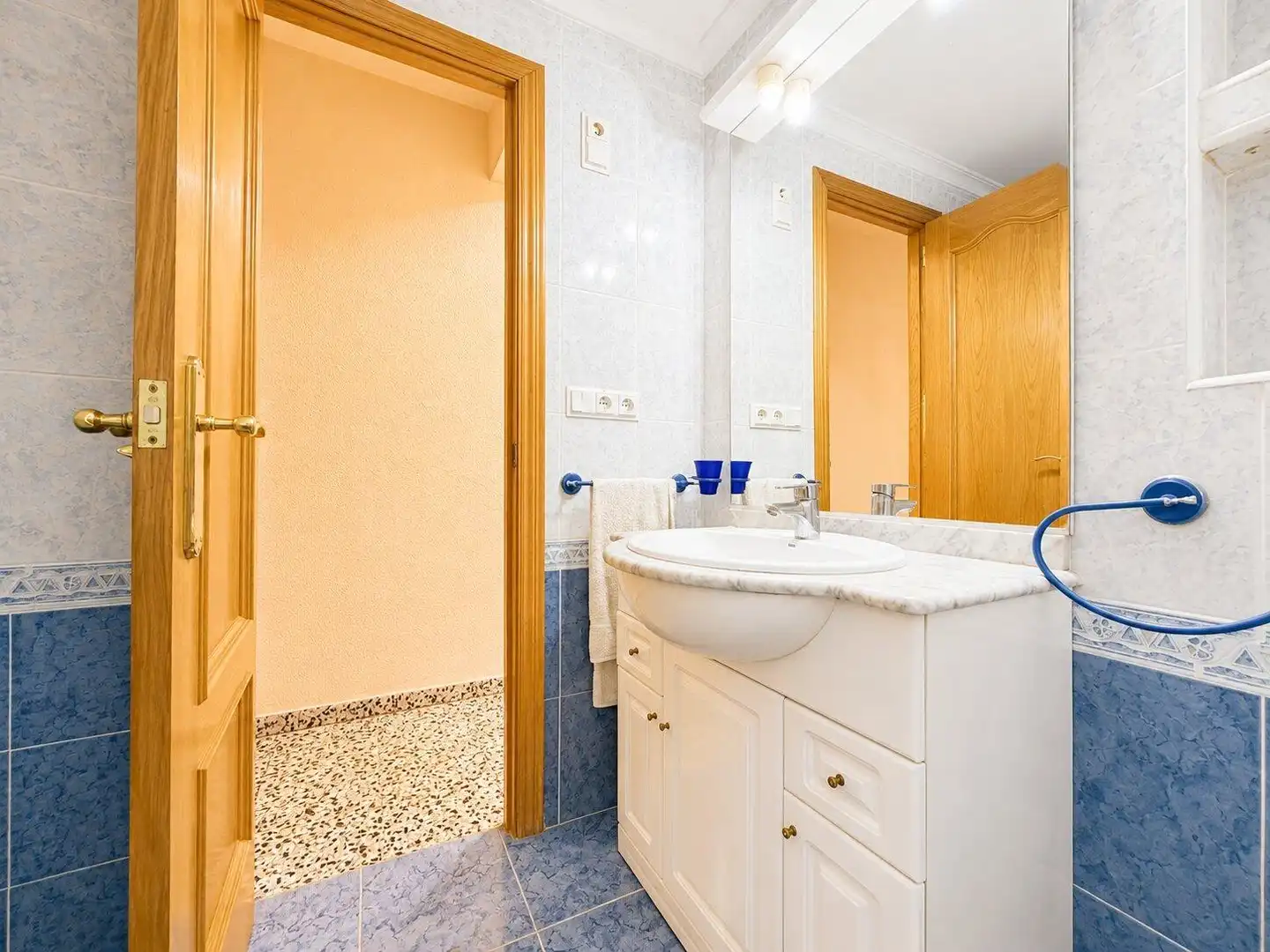 Baño de Piso en venta en Meliana con Terraza, Trastero y Balcón