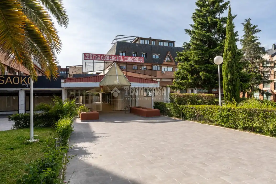 Piso en venta en Las Rozas de Madrid con Calefacción, Terraza y Trastero