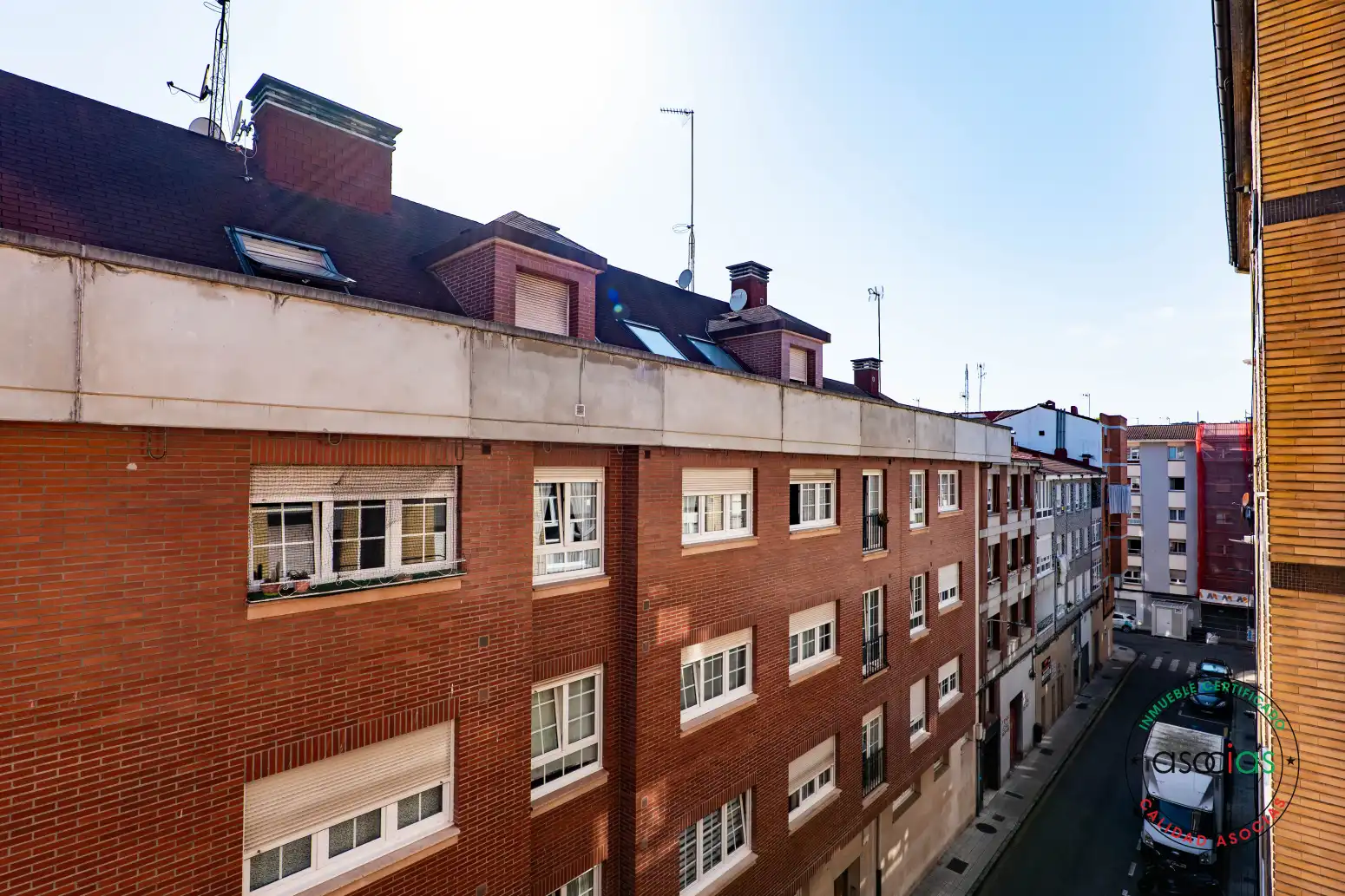 Vista exterior de Piso en venta en Gijón  con Calefacción, Parquet y Trastero