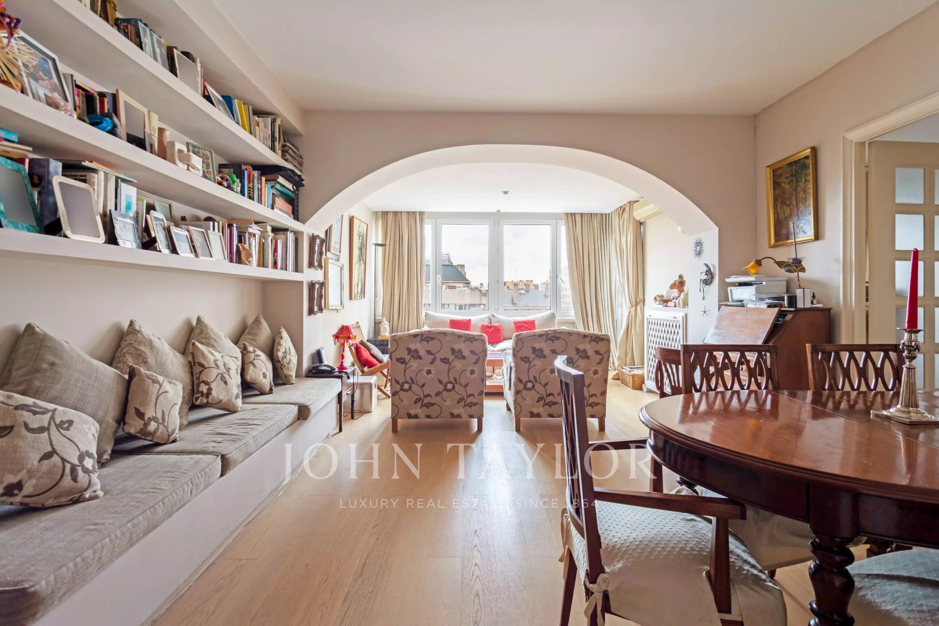 Sala d'estar de Pis en venda en  Madrid Capital amb Aire condicionat, Calefacció i Terrassa