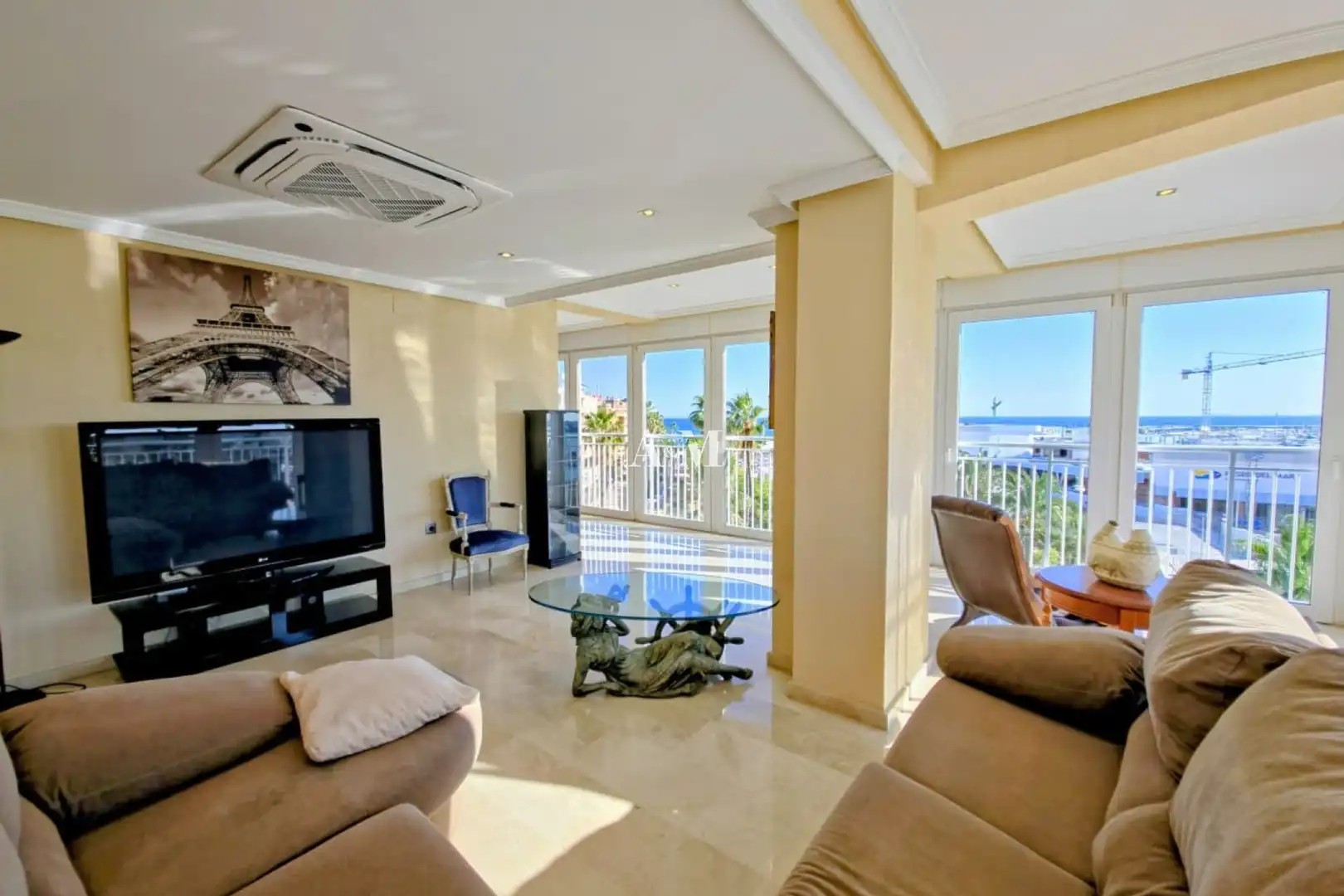 Living room of Flat for rent in Torrevieja  with Air Conditioner, Heating and Terrace