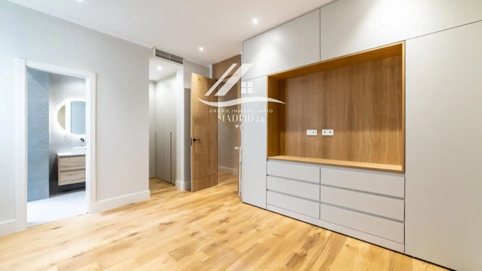 Piso con ascensor en venta en Goya