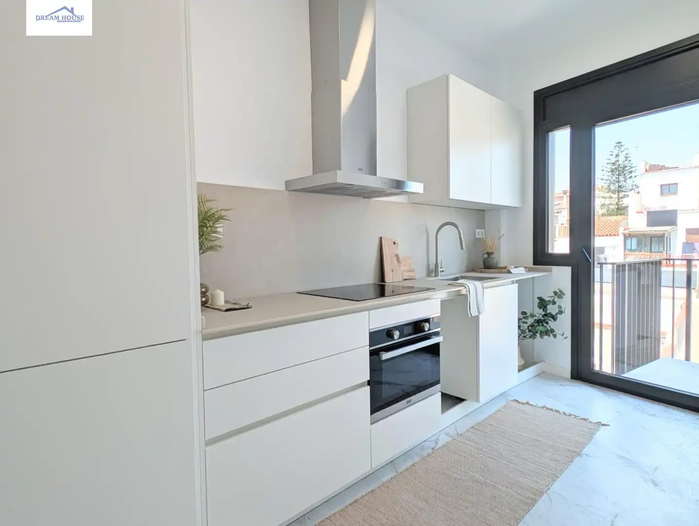 Küche von Wohnungen zum Verkauf in Mataró mit Klimaanlage, Heizung und Balkon