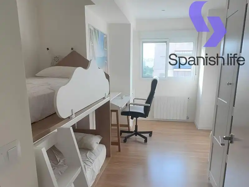 Bedroom of Apartments for sale in Valencia  with Air Conditioner, Heating and Furnished