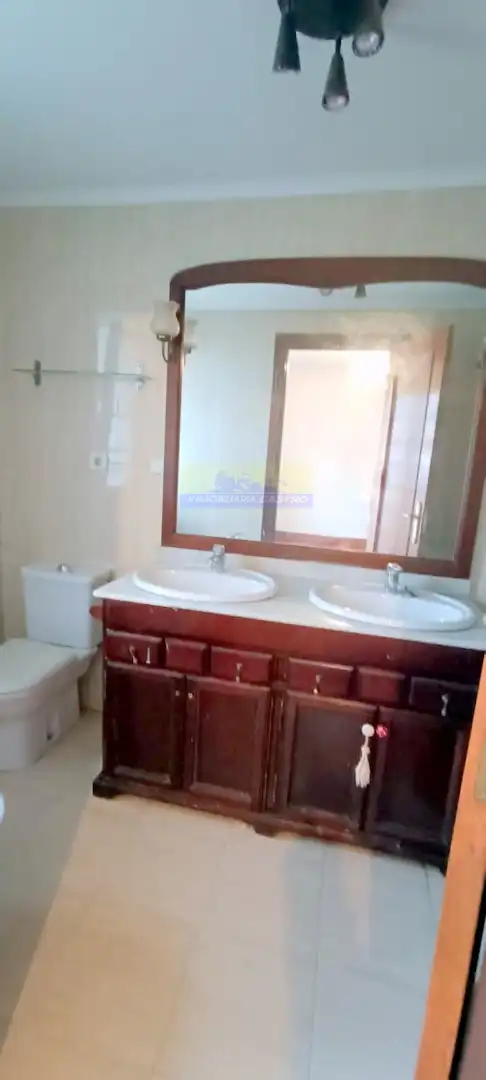 Baño de Casa adosada de alquiler en Castro-Urdiales