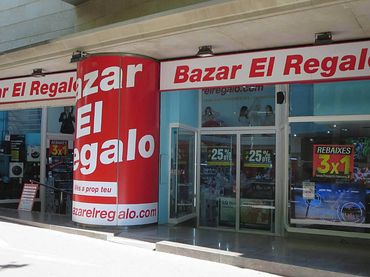 Local comercial en alquiler en Rambla General Vives 13