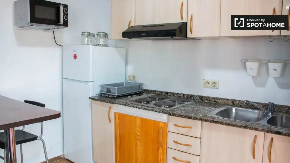 Cocina de Piso de alquiler en Barcelona con Aire acondicionado, Calefacción y Amueblado