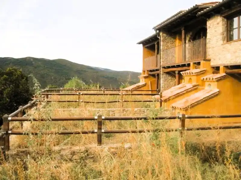 Vista exterior de Casa o xalet en venda en Sarroca de Bellera amb Jardí privat i Alarma