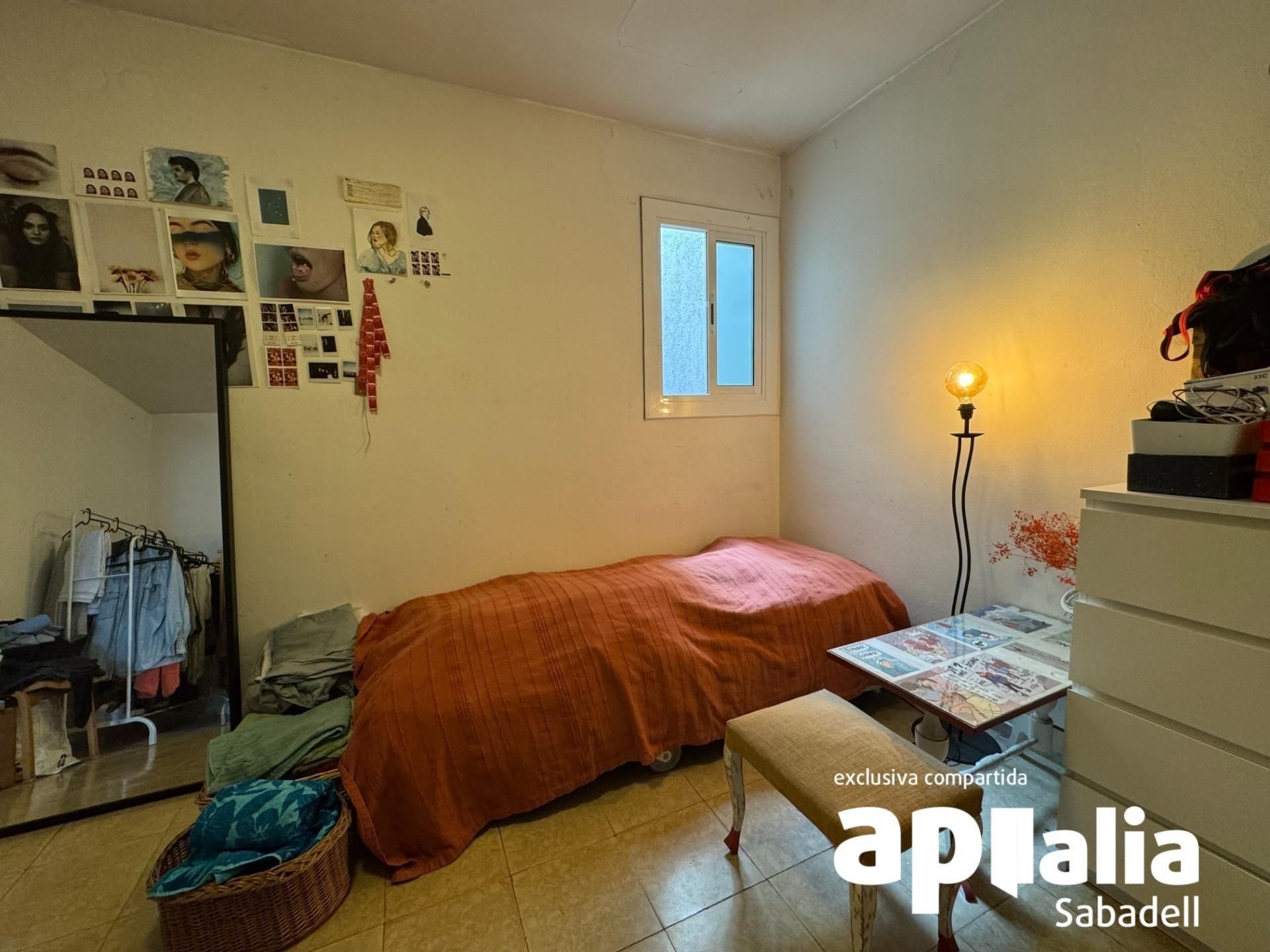 Bedroom of Single-family semi-detached for sale in Sabadell  with Heating, Terrace and Alarm