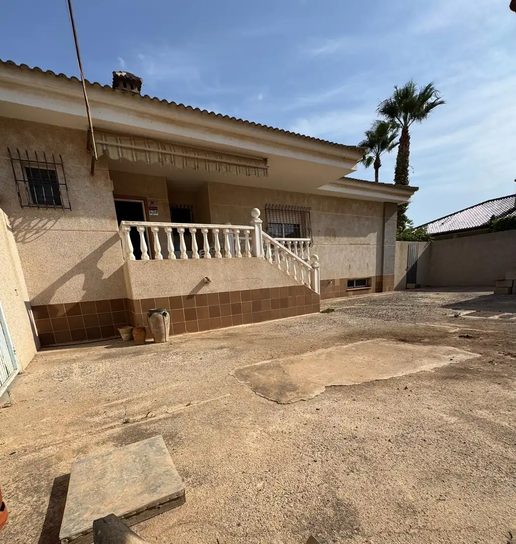 Vista exterior de Casa o chalet en venta en Cartagena con Jardín privado, Amueblado y Alarma
