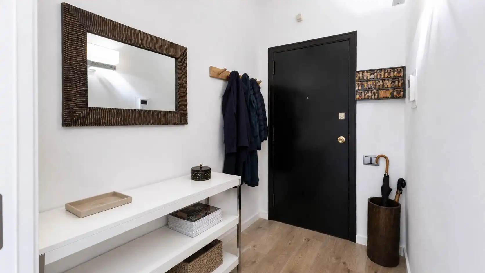 Wohnung zum Verkauf in Barcelona mit Klimaanlage, Heizung und Privatgarten