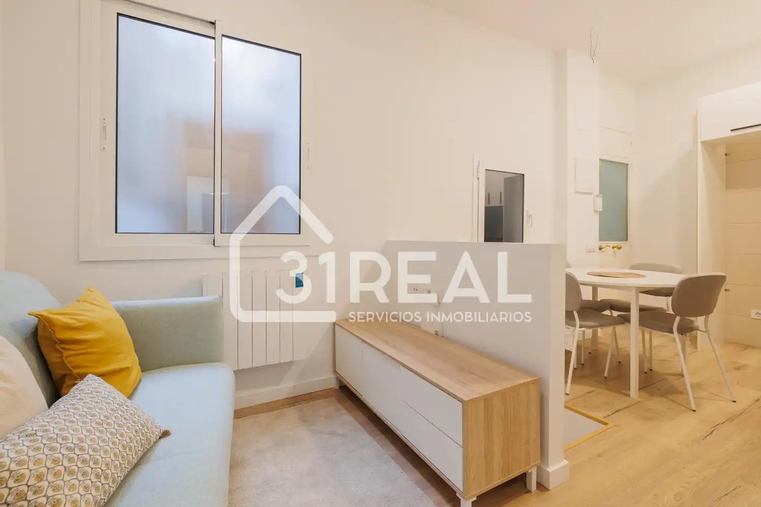 Habitación de Planta baja en venta en Madrid con Calefacción, Amueblado y Alarma