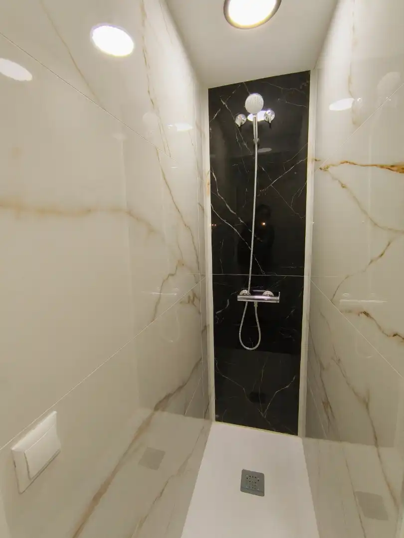 Bathroom of Flat for sale in Palencia  with Air Conditioner, Heating and Parquet flooring